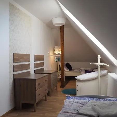 Lejlighed U Vaclava - 7 Minut Od Letiste Vaclava Havla - Parkovani Zdarma Kněževes