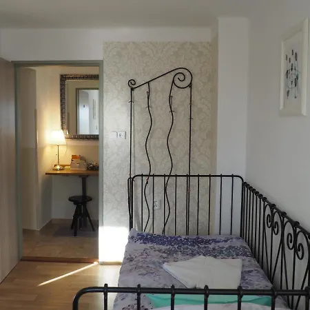 Lejlighed U Vaclava - 7 Minut Od Letiste Vaclava Havla - Parkovani Zdarma