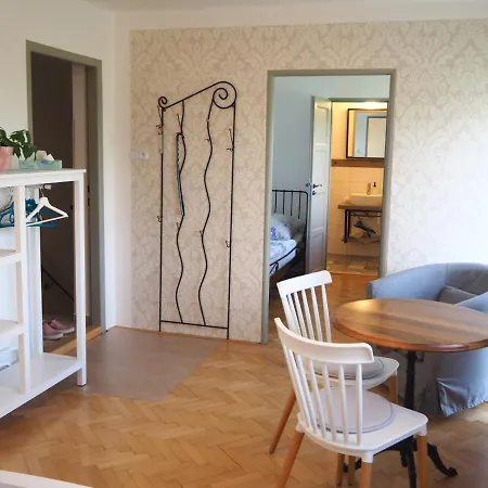 Lejlighed U Vaclava - 7 Minut Od Letiste Vaclava Havla - Parkovani Zdarma Kněževes