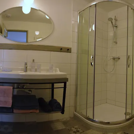 Lejlighed U Vaclava - 7 Minut Od Letiste Vaclava Havla - Parkovani Zdarma Kněževes